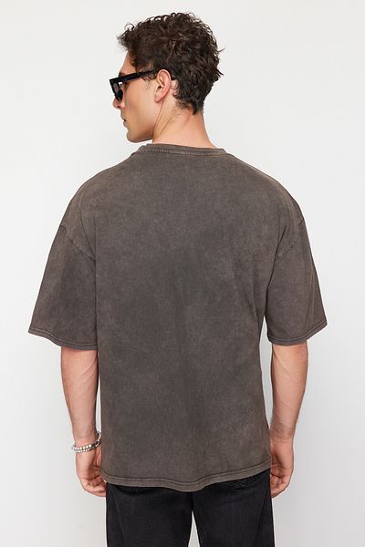 Trendyol Collection Brown Oversize Pale EffecT 100% CoTTon T-Shirt - TMNSS23TS00153