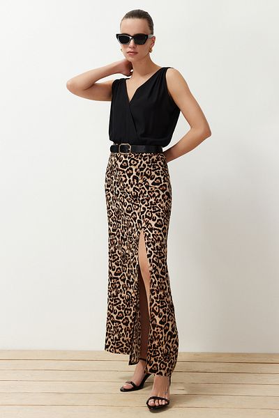 Trendyol Collection Leopárd mintás viszkóz maxi szoknya - többszínű, hasított részletekkel TWOSS24ET00205