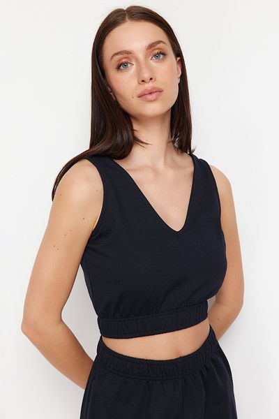 Trendyol Collection Navy Blue V-Neck Crop Blouse and Shorts Set - TWOSS24AU00058