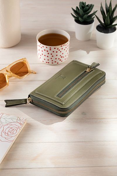 Conceria Pelle Elegante Grande Genuine Leather Women's Wallet