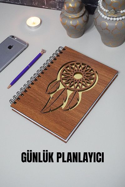 markcat Captorul de vise cu copertă din lemn - Caiet de planificare zilnică A5 - Agenda nedatată