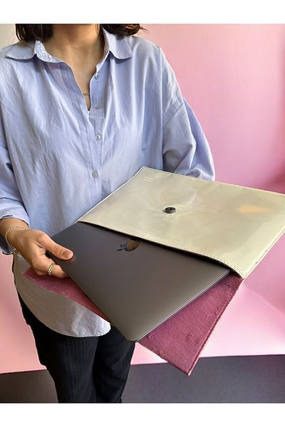 PLUSH STUDIO حقيبة كمبيوتر Ledcase مقاس 13.3-14 بوصة - 36x24 سم