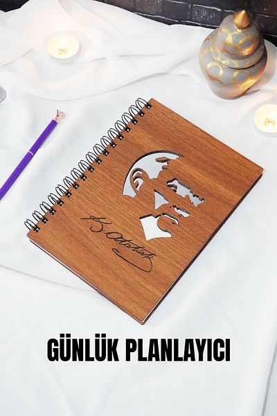 markcat Bloc de planificare zilnică-mustafa Kemal Atatürk Bloc de planuri cu copertă din lemn - Agenda nedatată (NUT) A5