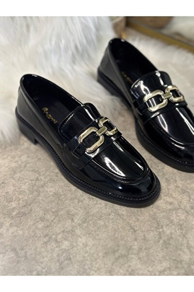 İmerShoes Black Patent Leather Loafer - Women's Loafers with Low Heel, Chain, Oval Toe 100