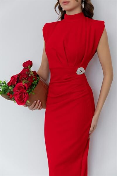Esinty Trend Esinty Women's Stone Detailed Brooched Sleeveless Evening Dress (Coloured)