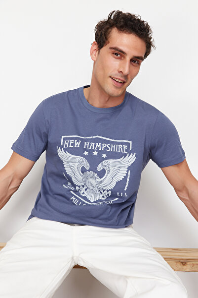 Trendyol Collection Blue Eagle Printed - Μπλουζάκι από ύφασμα κανονικής κοπής TMNSS24TS00208
