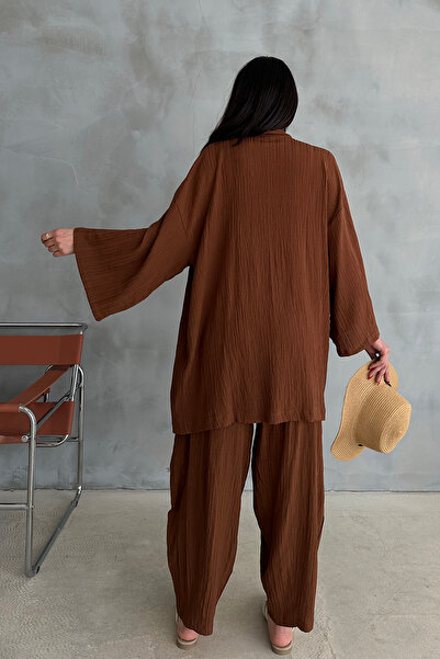 Ortaya Çık Σετ κιμονό καφέ Seersucker