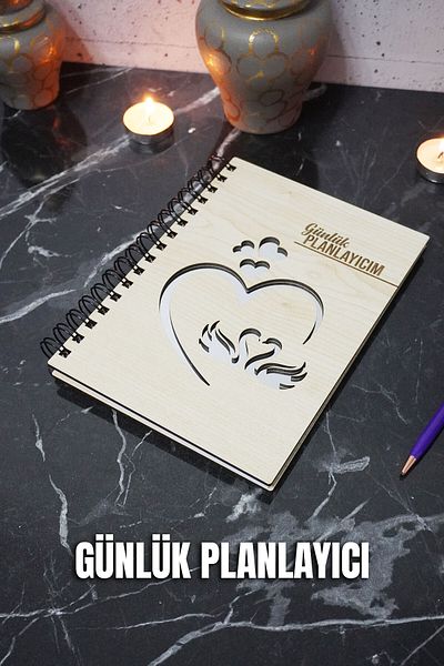 markcat Caiet de planificare zilnică cu copertă din lemn A5 Swan Love Design - Caiet de planificare nedatat