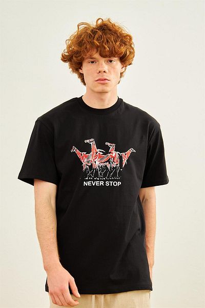 Danger Men's Horse Printed Oversize T-shirt Black