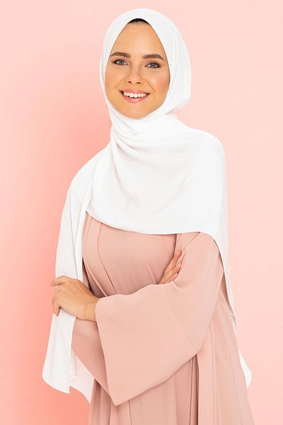 Beyza Şal alb de mătase Medina
