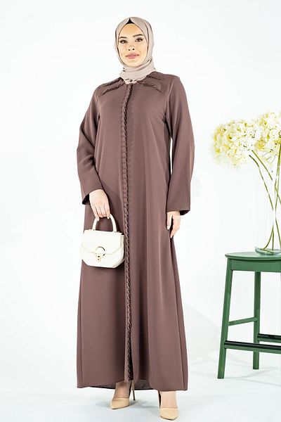 Beyza Coffee Color Arhavi Ferace - Λεπτομέρεια διπλωμένου κολάρου και πατιλιέρας, Μοντέλο 3661