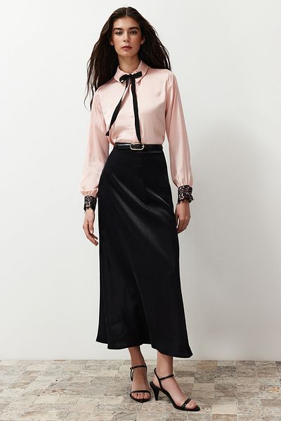 Trendyol Modest Комір з бантом і мереживом Gul Kurusu Gomlek TCTSS24TG00024