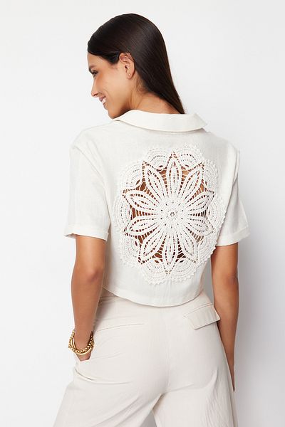 Trendyol Collection Ecru Woven Shirt - Back Detail, Regular Fit TWOSS24GO00140