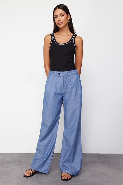Trendyol Collection Sötétkék redőzött, magas derekú, széles lábszárú farmernadrág TWOSS24JE00280