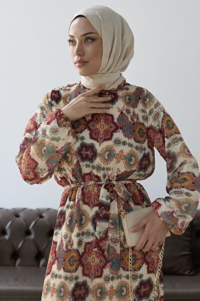 InStyle Redős kendőmintás sifon ruha - piros