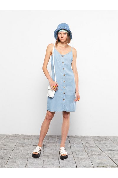 LC Waikiki Rodeo-Jeanskleid für Damen – gerade Träger und herzförmiger Kragen