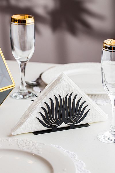 Doreline Nilüfer Motif Desktop Decorative Napkin Holder Towel Holder Black (dimension: 11 X 7)