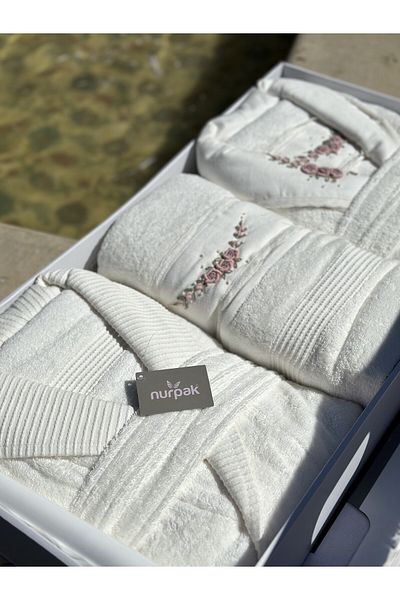 Nurpak Σετ οικογενειακής ρόμπας Bamboo 10 τεμαχίων - Προσαρμοσμένο Κέντημα, Κρέμα