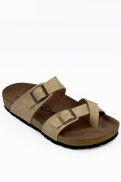 en7 Бежеві жіночі капці між пальцями Em9638