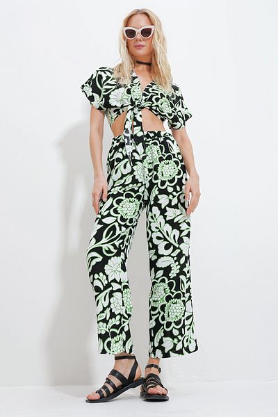 Trend Alaçatı Stili Women's Green Patterned Tie-Up Crop Blouse and Pocket Trousers Bottom Top Woven Set Alc-X11745