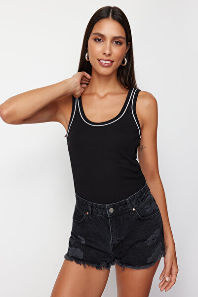 Trendyol Collection Μαύρη σωλήνωση αντίθεσης Λεπτομερές σώμα γιακά πισίνας Εφαρμοσμένο εύκαμπτο πλεκτό αθλητή TWOSS24AL00044