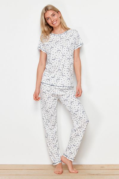 Trendyol Collection Sada pleteného pyžama s bílým vzorem THMSS23PT00212