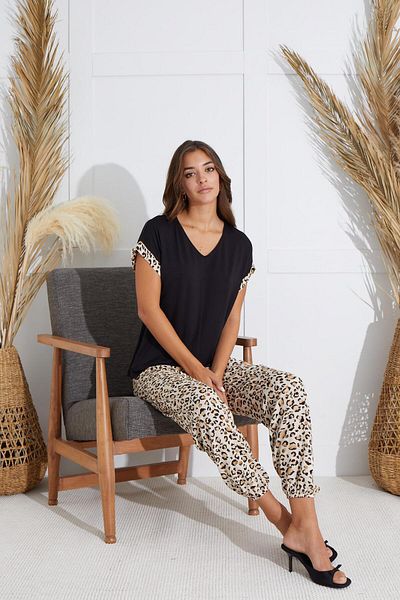 Sevim Women's Short Sleeve Black Pajamas Set C8T1N6O51