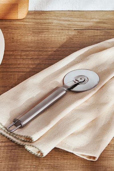 Emsan Modern Pizza Cutter