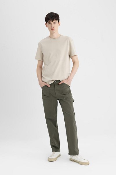 DeFacto Sommer-Gabardine-Hose – lockere, entspannte Passform, gerades Bein mit Taschen B4089ax24sp