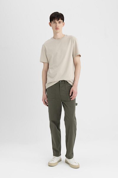 DeFacto Sommer-Gabardine-Hose – lockere, entspannte Passform, gerades Bein mit Taschen B4089ax24sp