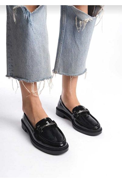 Pine Cone Buckle Patent Leather Ballerinas