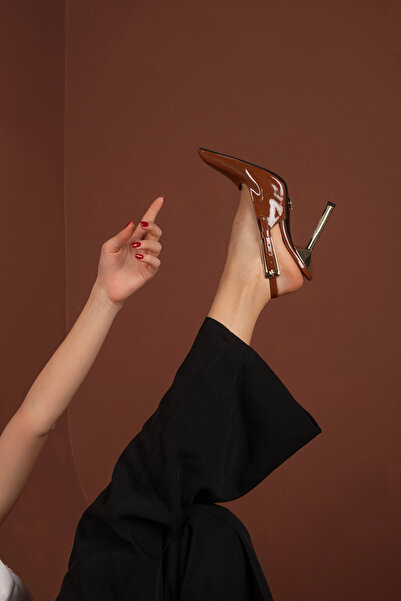 AYAKKABI PRENSİ Jade Toka Detaylı Taba Rugan 10 Cm Kadın Stiletto, Topuklu Ayakkabı