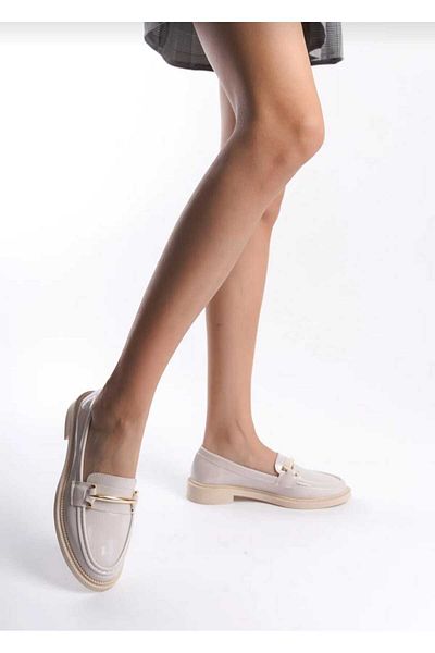 Pine Cone Buckle Patent Leather Ballerinas