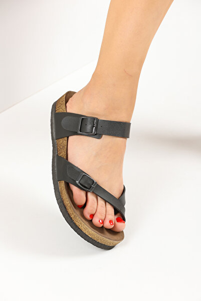 en7 Чорні жіночі капці між пальцями Em9638