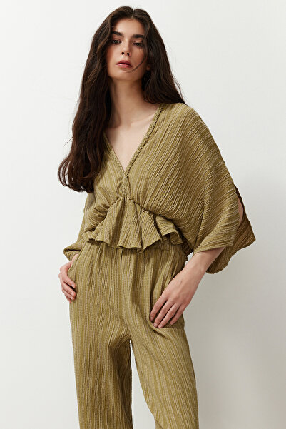 Trendyol Collection Λάδι Πράσινο Υφασμάτινο Τοπ με Πτυχώσεις TWOSS24BZ00480