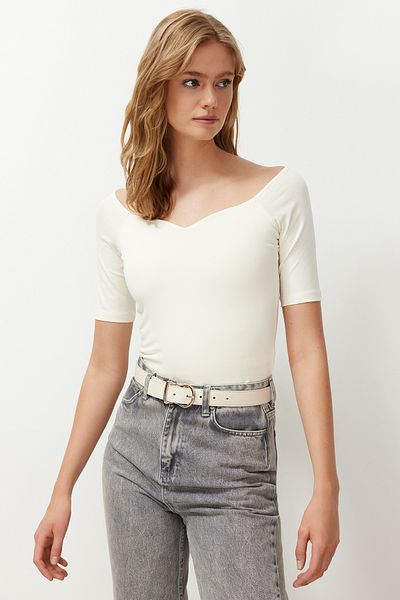 Trendyol Collection Ecru Heart Collar Short Sleeve Regular/Regular Fit Knitted Blouse TWOSS24BZ00561
