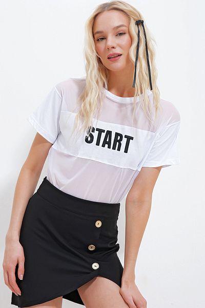 Trend Alaçatı Stili Tricou cu detaliu din tul cu imprimeu, alb, cu decolteu rotund, pentru femei ALC-X11959