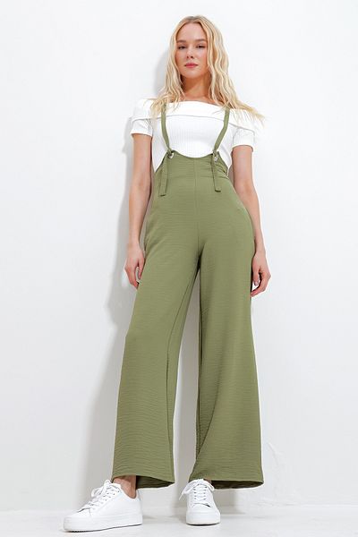 Trend Alaçatı Stili Khakifarbene Damen-Salopet mit verstellbarem Riemen und verstecktem Reißverschluss und doppelter Tasche ALC-X11979