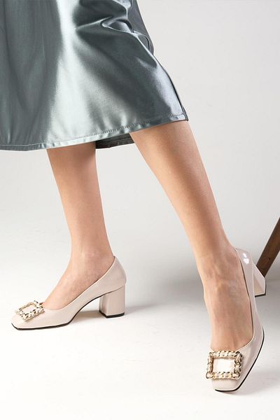 Mio Gusto Valeri Beige Color Patent Leather Blunt Toe Women's Heeled Shoes