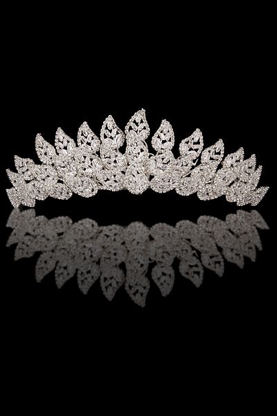 Hayalperest boncuk Zircon Stone Bridal Crown with Eye-Catching Elegance Henna and Costume Crown for Weddings