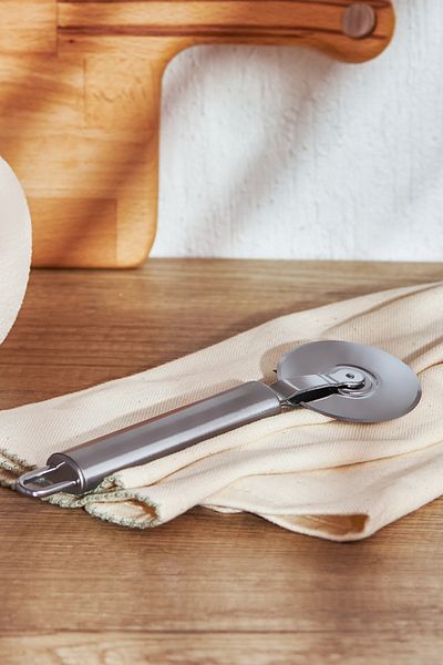 Emsan Modern Pizza Cutter
