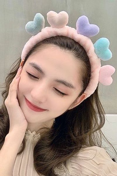 H&E DESIGN Colorful Plush - Heart Makeup and Bath Tape