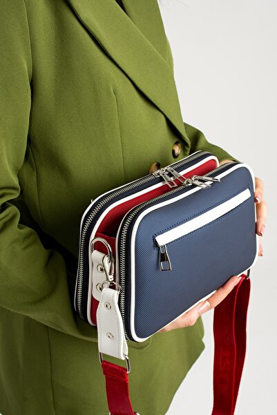 Just Polo حقيبة كتف نسائية من قماش لاكوست متوسطة الحجم بنمط تومي للموسم الجديد مكونة من 5 أقسام TR1189