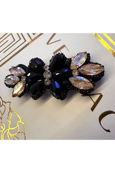 ODDA TASARIM ATÖLYESİ Bow tie pattern colorful stone plug-decal no-feel button