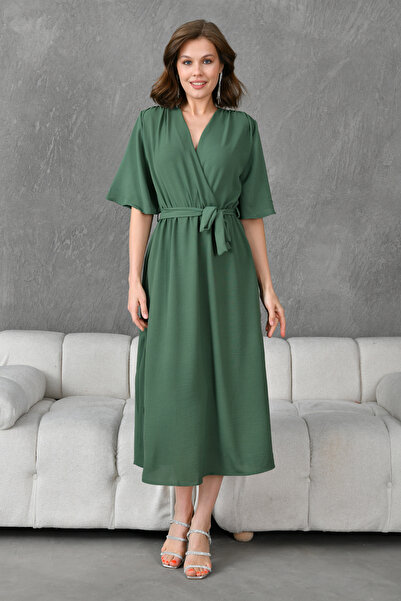 vuvutasarım Aerobin Kumaş Kuşaklı Yanı Yırtmaç Detaylı Kuşaklı Midi Boy 130 cm Kruvaze Yaka Haki Elbise 097