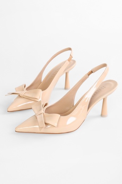 Shoeberry Dámská mašlička Fiorella Nude z lakované kůže s detailem jehlového podpatku