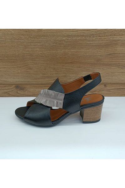 Venüs 1857226 Μαύρα γυναικεία πέδιλα casual από γνήσιο δέρμα
