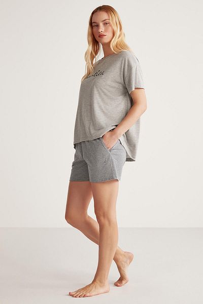 Nautica T-shirt and shorts pajama set