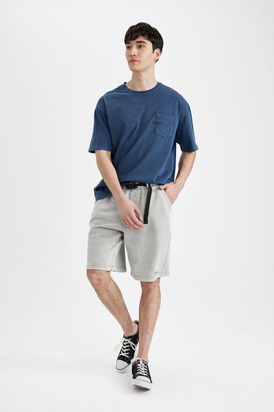 DeFacto Shorts mit geradem Bein und breiter Tasche – waschbarer Fadeneffekt B8797ax24sm