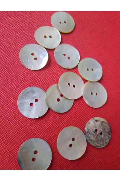 Beyna SEDEF 1ST QUALITY NATURAL REAL SEDEF 1.8 MM BUTTON 1 PACK 15 PIECES